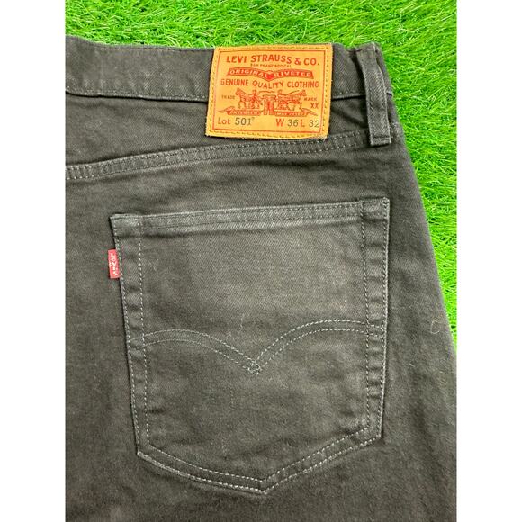 Levi’s Premium Mens 501 Black Button Fly Jeans 36x32 Straight Leg Denim Fit Slim - Picture 3 of 16